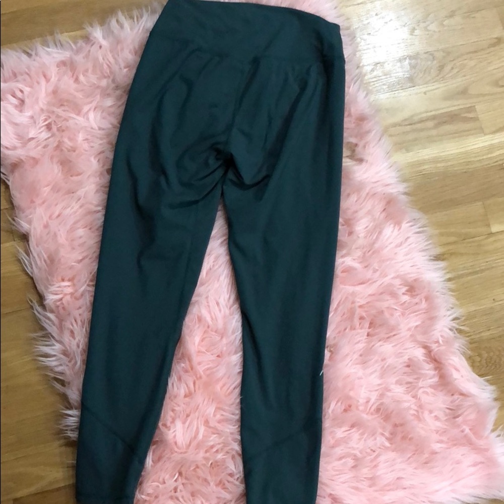 Ptula workout leggings